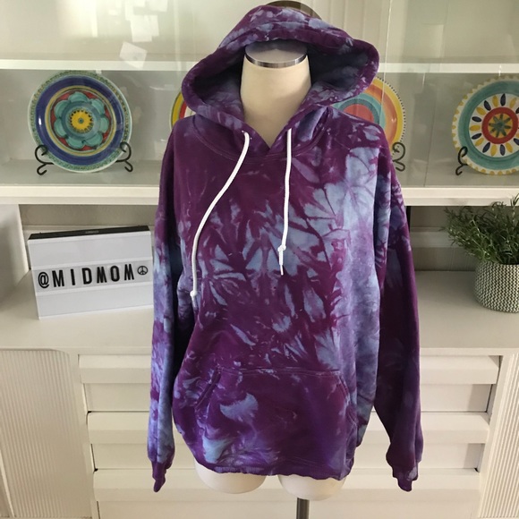 Gildan Tops - Purple tie dye hoodie